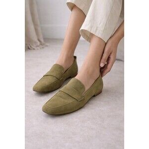 Cushionaire Gramercy Loafers Olive Green Slip On Women Size 11
